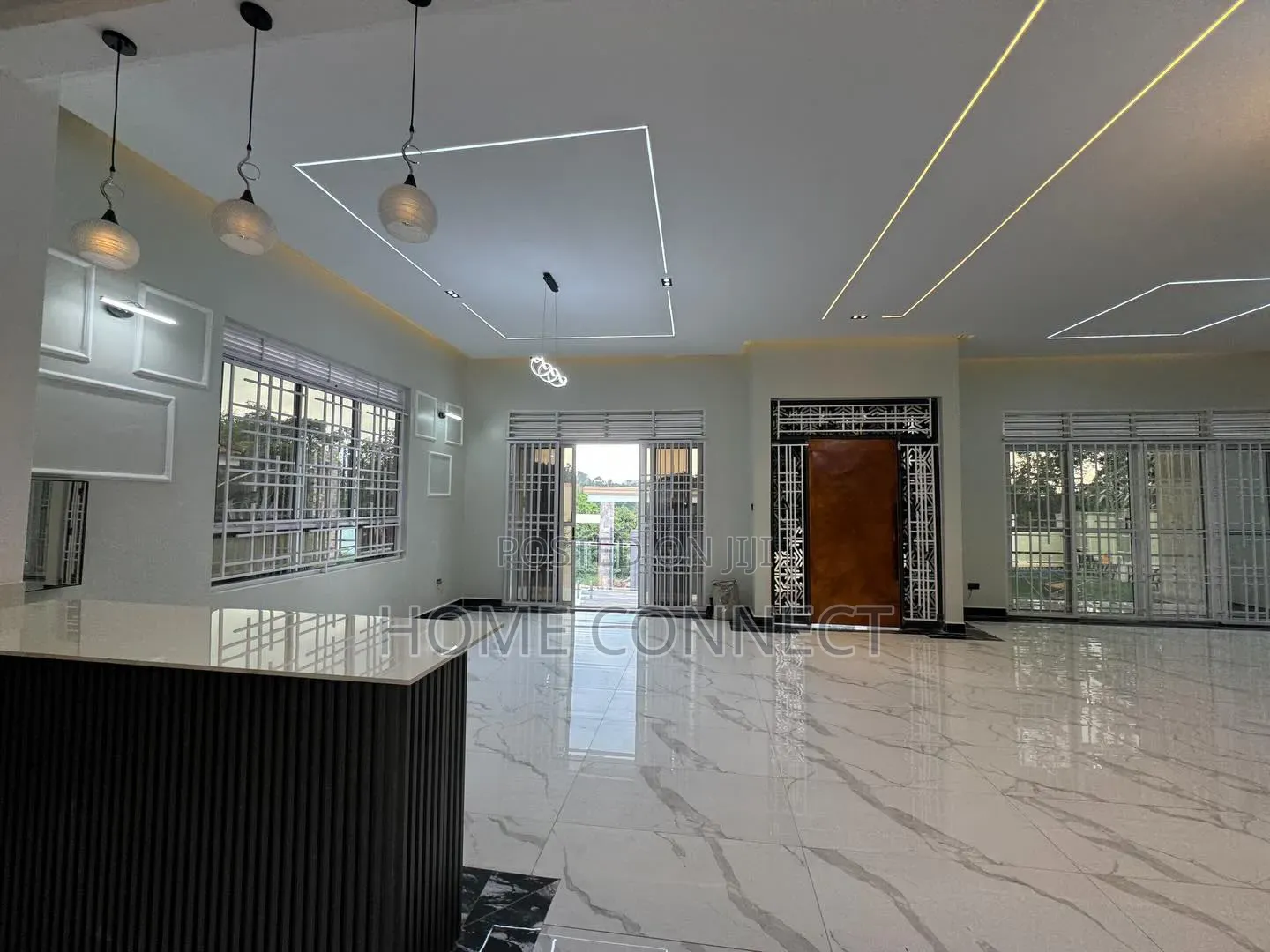 4bdrm Apartment in Kira Mamerito Rd, Central Division for sale