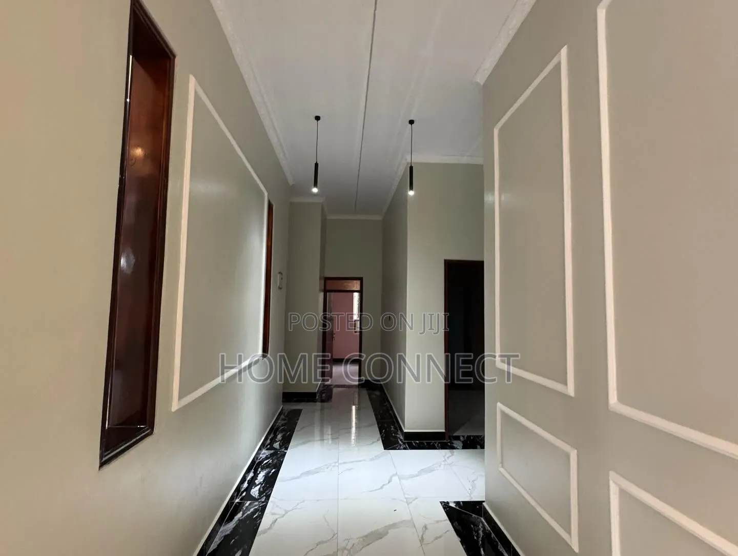 4bdrm Apartment in Kira Mamerito Rd, Central Division for sale