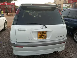 Toyota Raum 2002 White