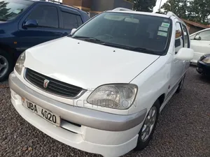 Toyota Raum 2002 White