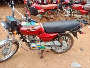 Bajaj Boxer 100 2017 Red