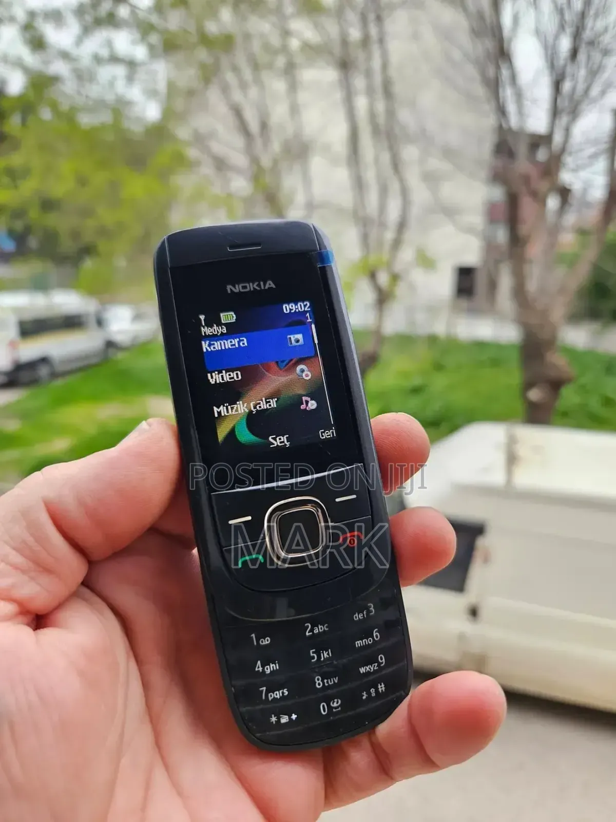 New Nokia 2220 slide Black