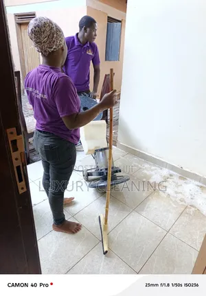 Office Detailed House Cleaning