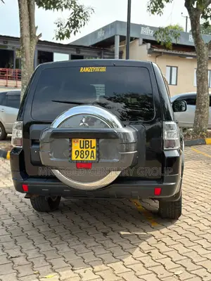 Mitsubishi Pajero 2008 Black