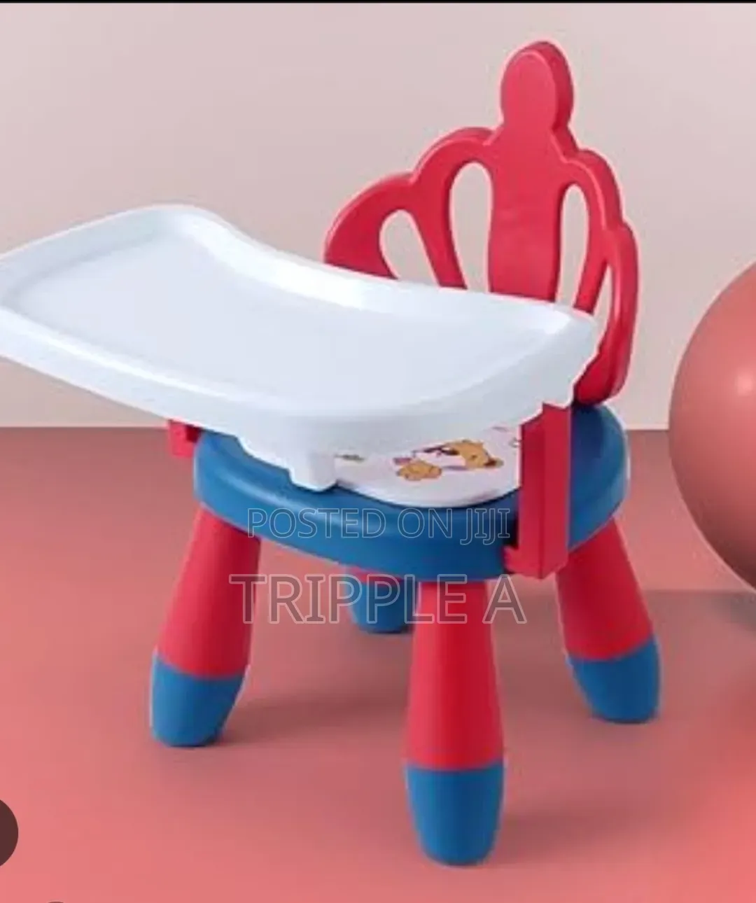 Portable Low Baby Feeding Chair With Detachable Tray.