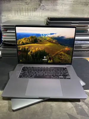 New Laptop Apple MacBook Pro 2019 32GB Intel Core i9 SSD 1T