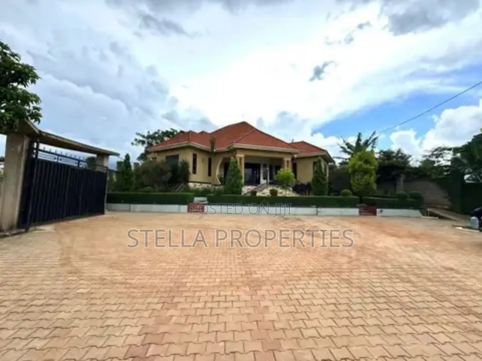 Furnished 4bdrm House in Kira, Central Division for sale