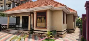 Furnished 3bdrm House in Kitnde, Central Division for sale