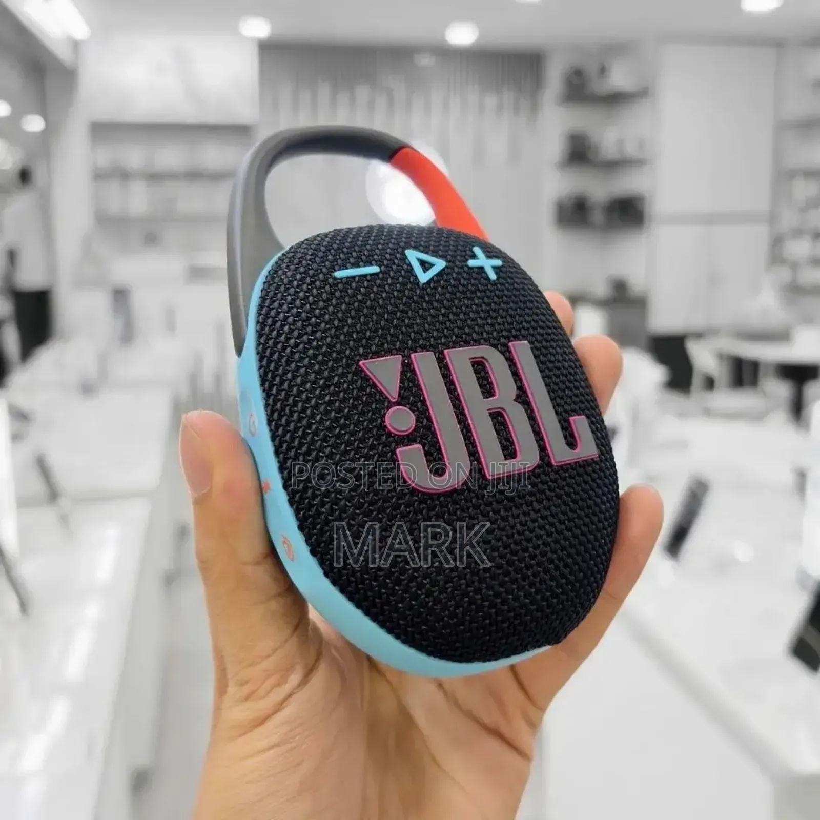 Clip 4 JBL Speaker