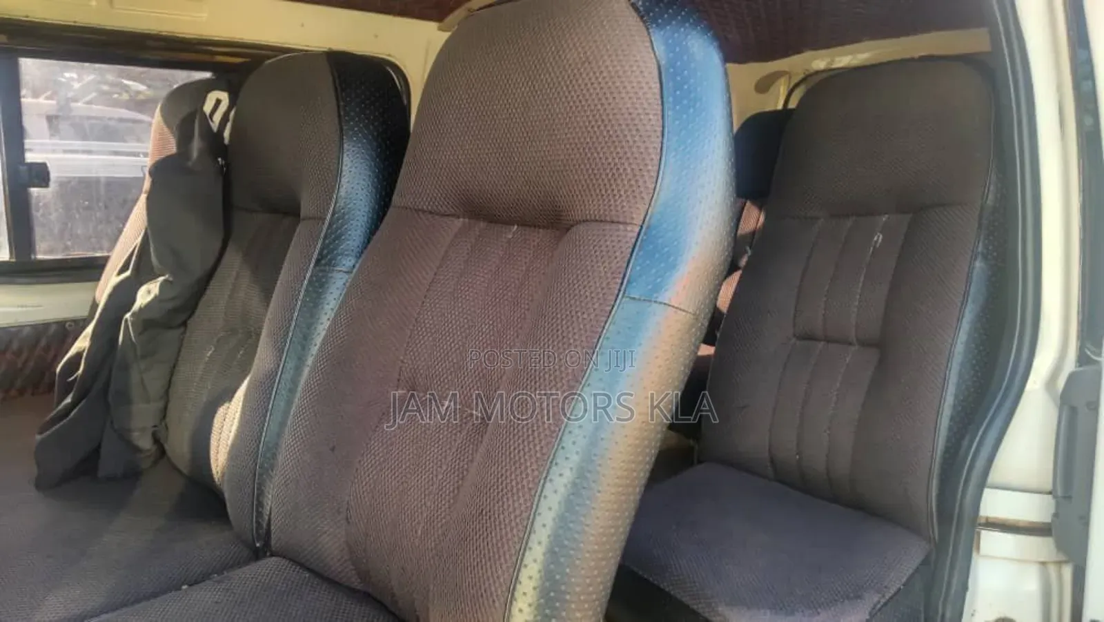 Toyota HiAce 2009 White
