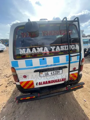 Toyota HiAce 2003 White