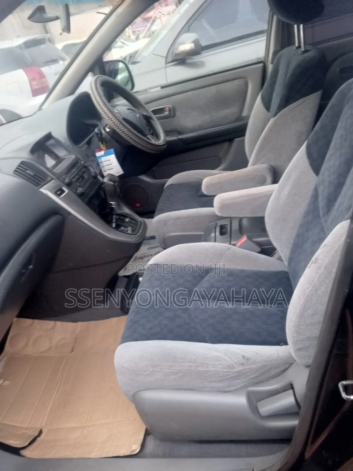 Toyota Harrier 2001 Black