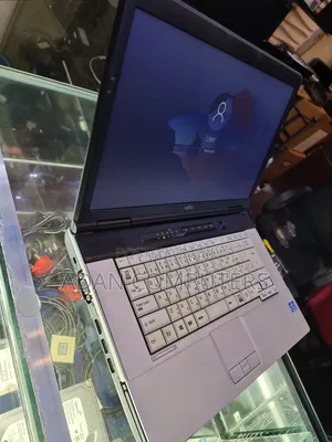 Laptop Fujitsu Lifebook E743 4GB Intel Core i5 HDD 320GB