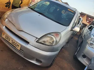 Toyota Fun Cargo 2007 Silver