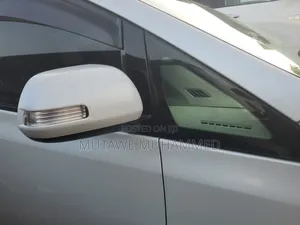 Toyota Vellfire 2011 White