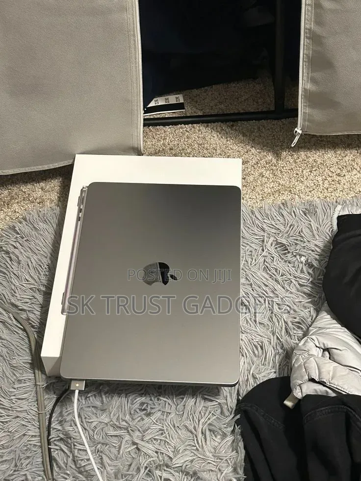 New Laptop Apple MacBook Air 16GB Apple M5 SSD 512GB