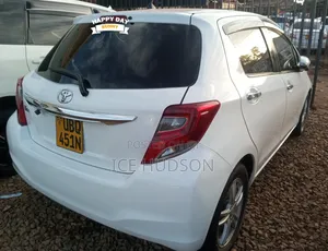 Toyota Vitz 2015 White