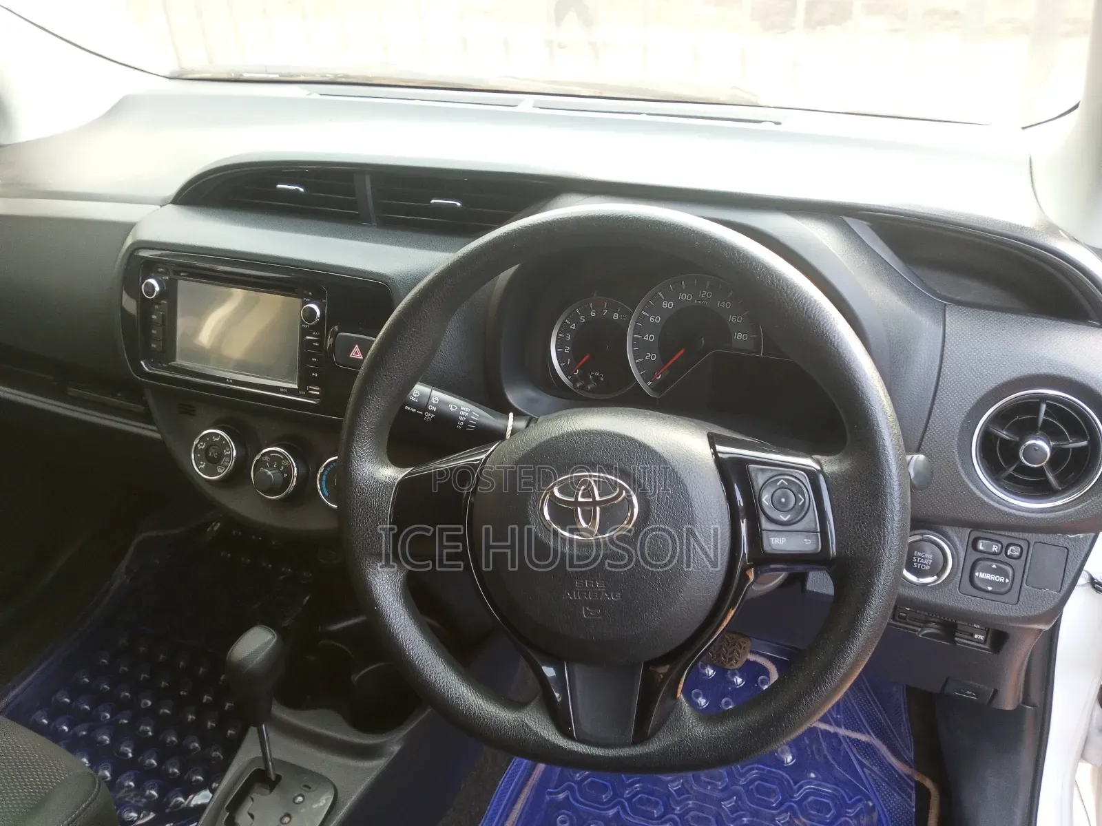 Toyota Vitz 2015 White