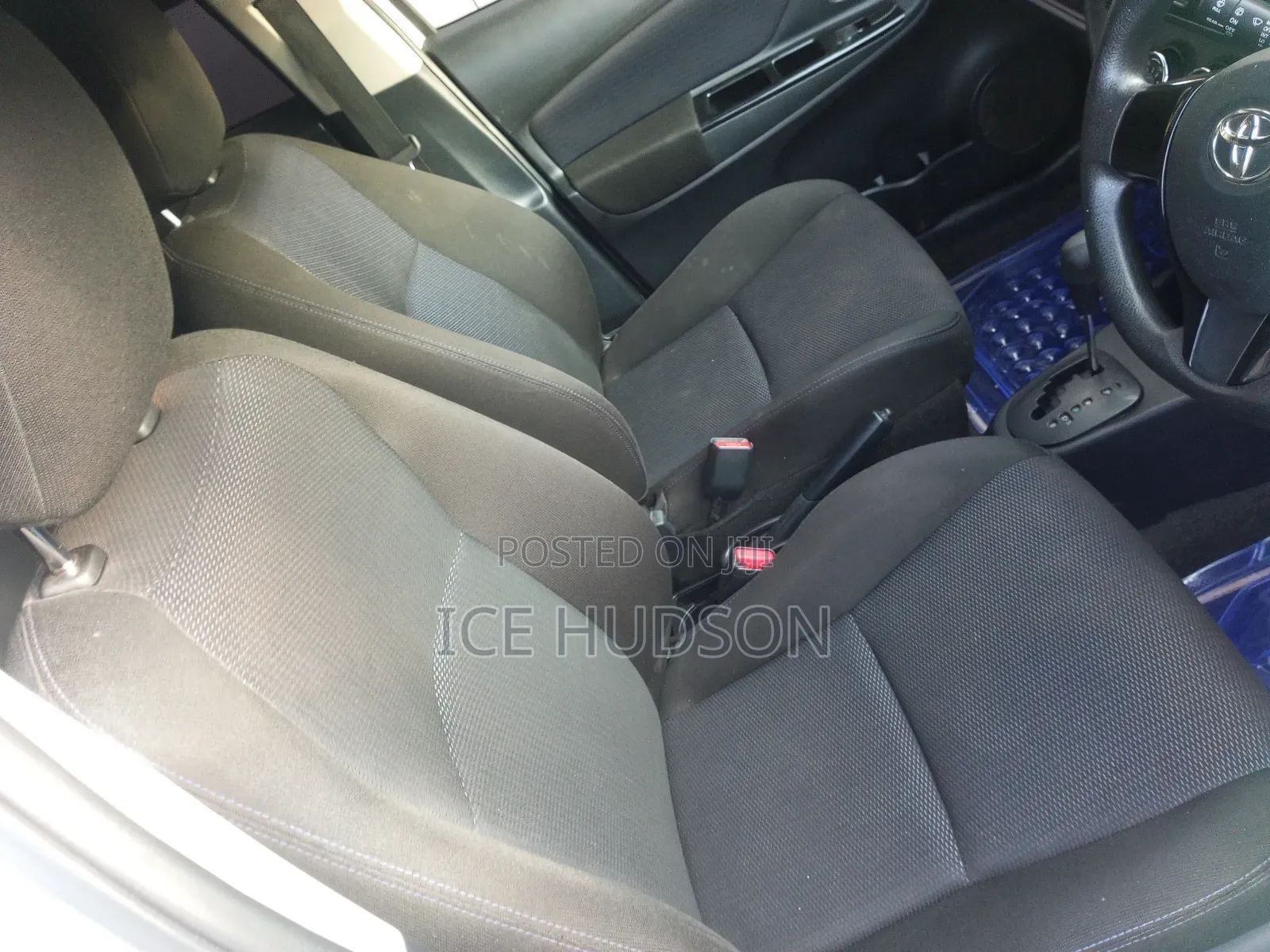 Toyota Vitz 2015 White