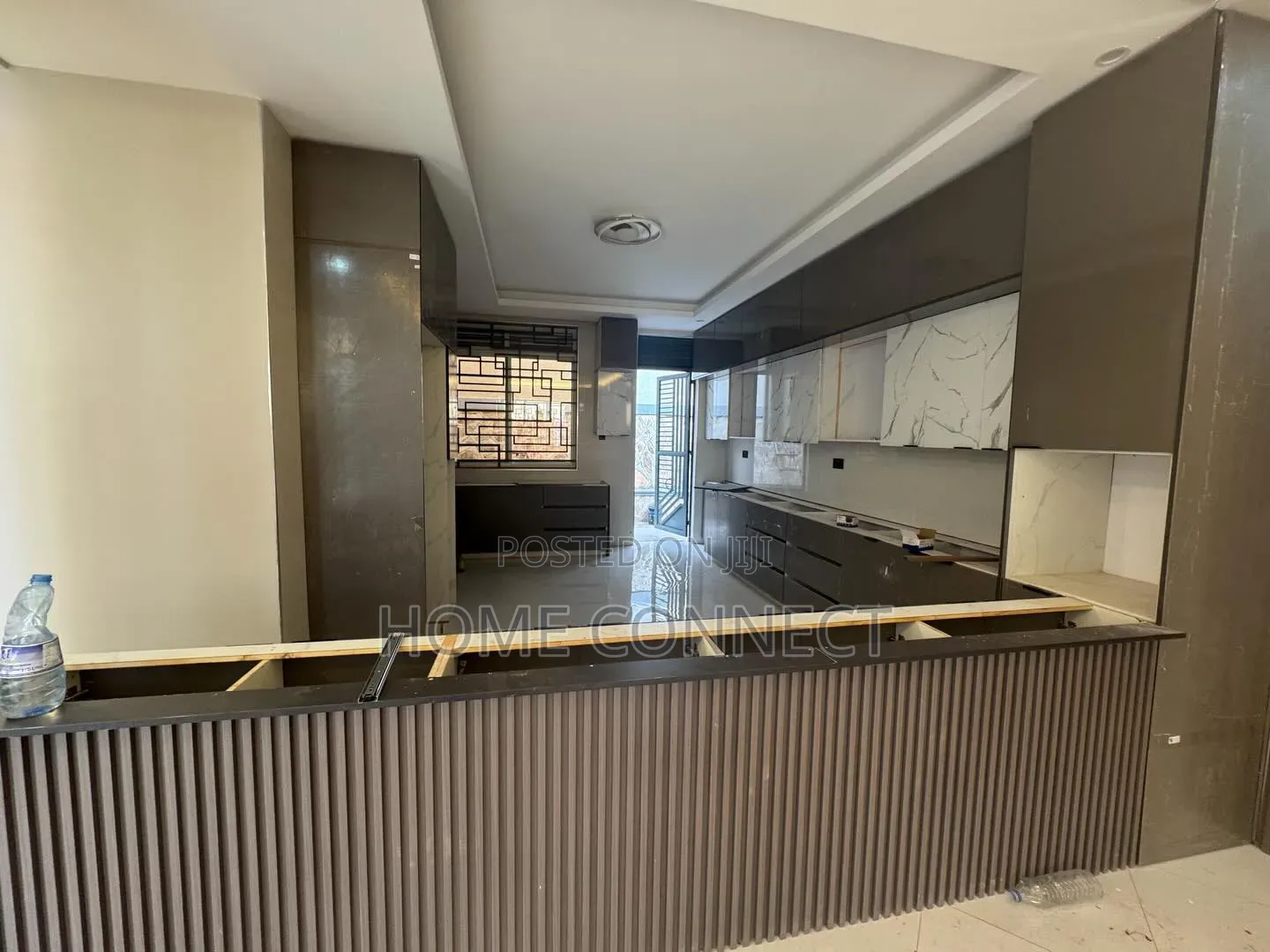 7bdrm Duplex in Lubowa Hill, Central Division for sale