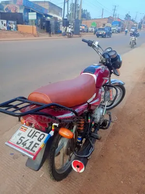 Bajaj CT 125X 2022 Red