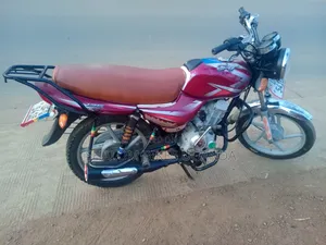 Bajaj CT 125X 2022 Red