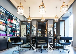 Saloon Professionals 543