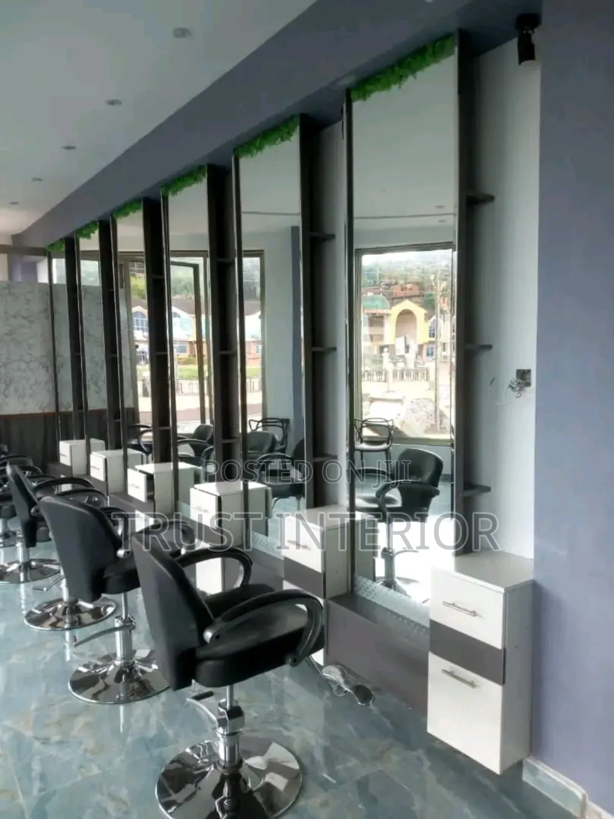 Saloon Fitters 987
