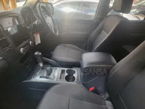 Mitsubishi Pajero 2015 Silver