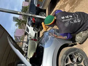 Car Headlights Cleaning 