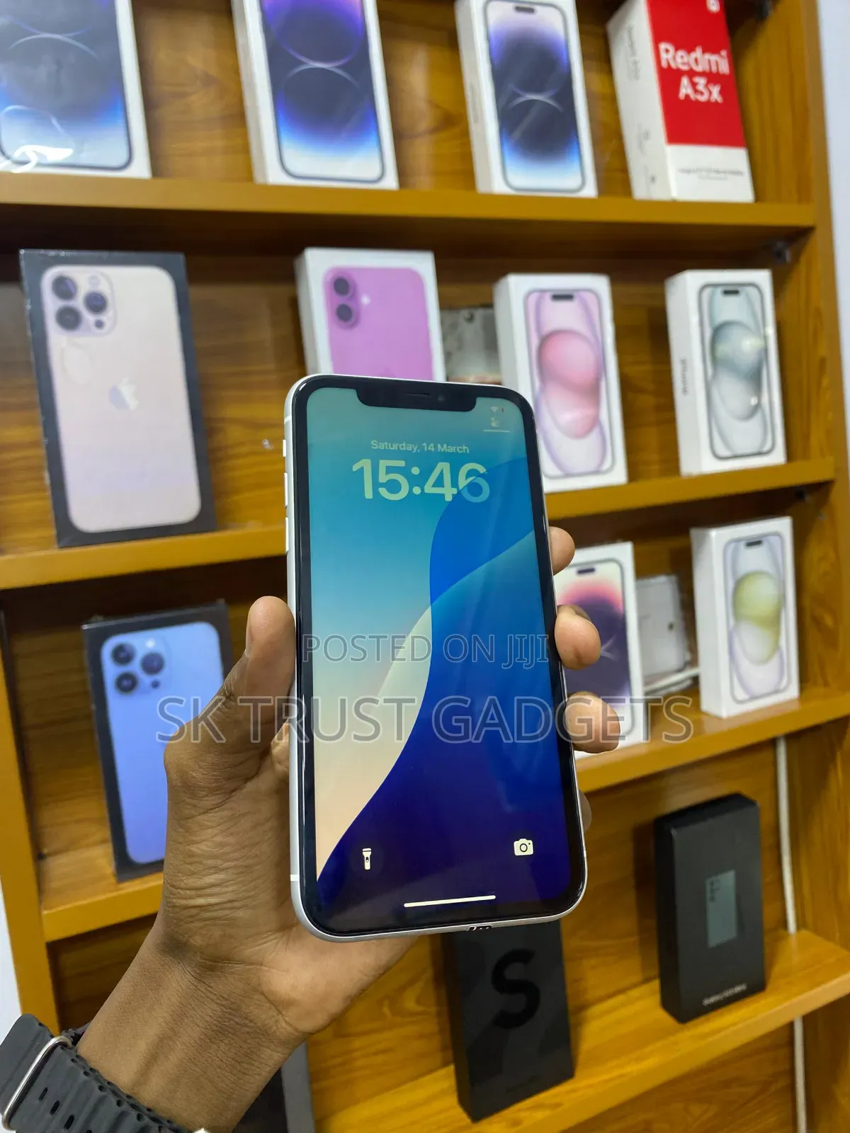 Apple iPhone XR 64 GB White