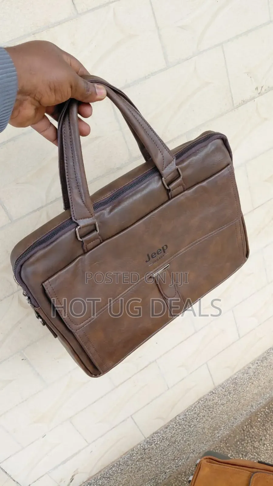 Men's Leather Messenger Shoulder Bag - Coffee Brown