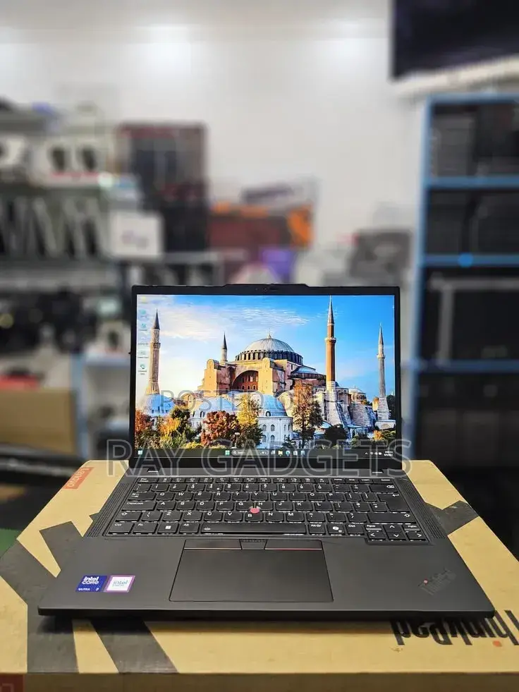 Laptop Lenovo ThinkPad T14 8GB Intel Core Ultra 7 SSD 256GB