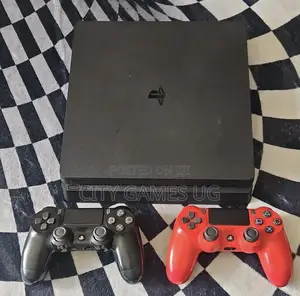 Sony Playstation 4 Cuh-2115b Black Console With 2 Controllers B/R