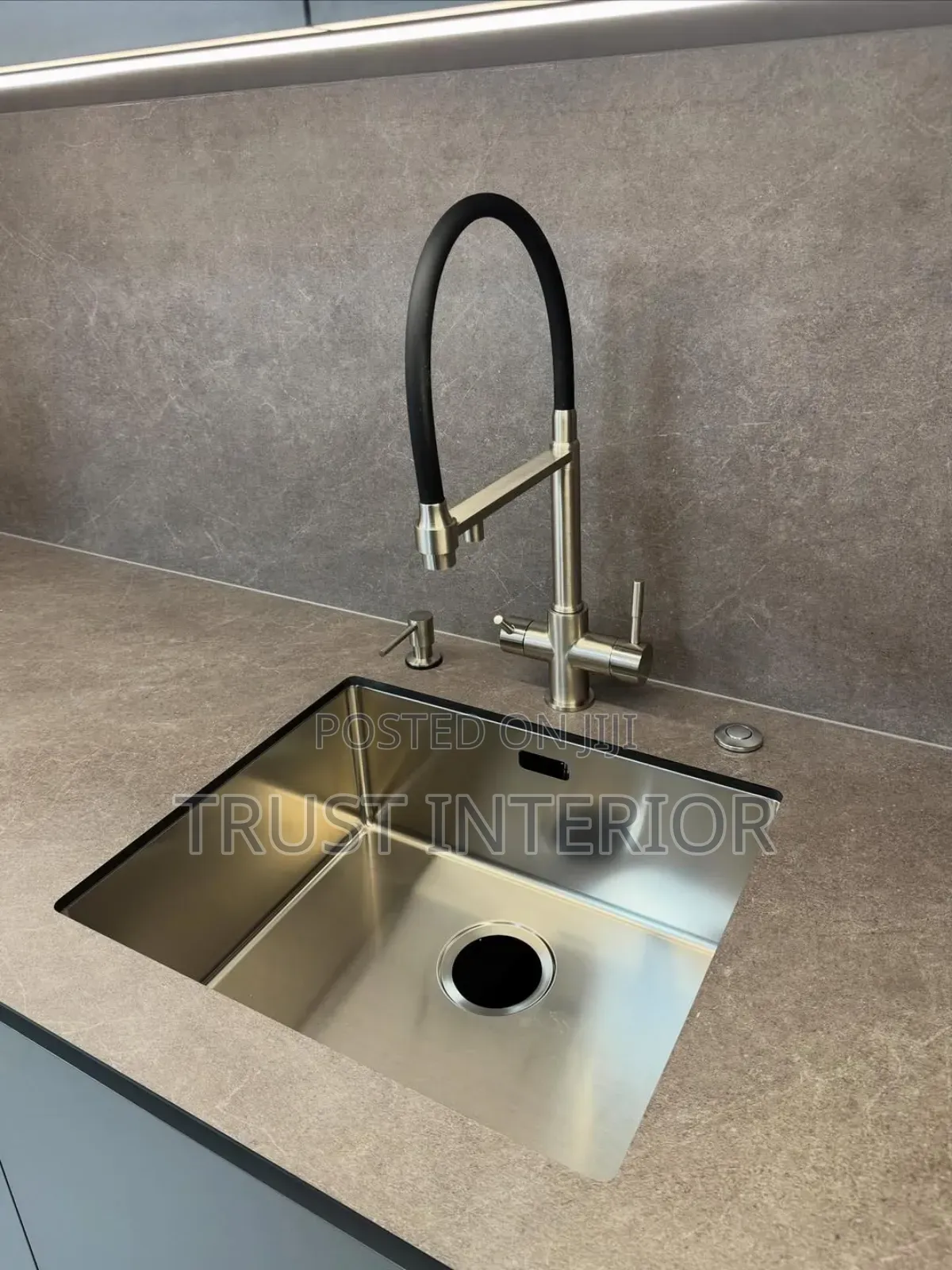 Modern Kitchen Fitters 7654