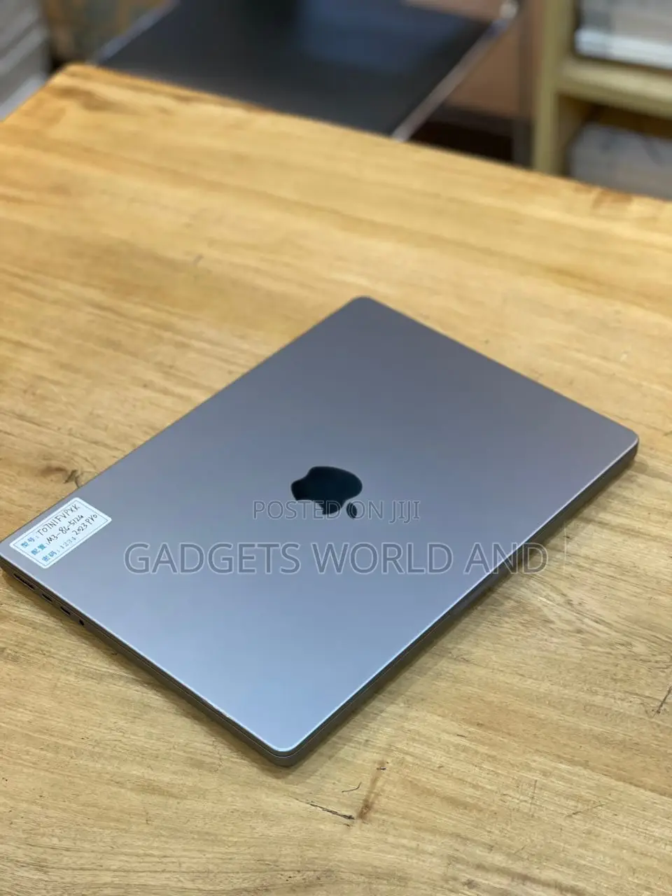New Laptop Apple MacBook Pro 2023 M3 14-inch 8GB Apple M3 SSD 512GB