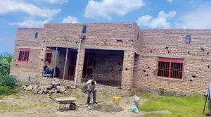 6bdrm House in Kabalore for sale