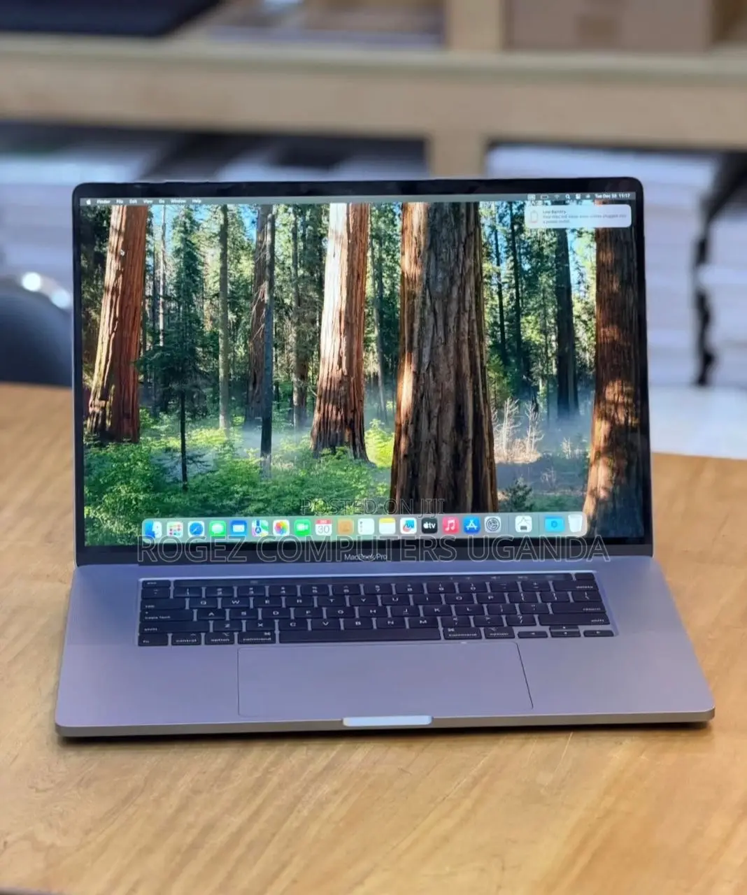 New Laptop Apple MacBook Pro 2019 16GB Intel Core i9 SSD 1T
