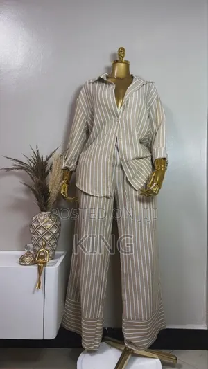 Boohoo Women's Maternity Linen Stripe Set,