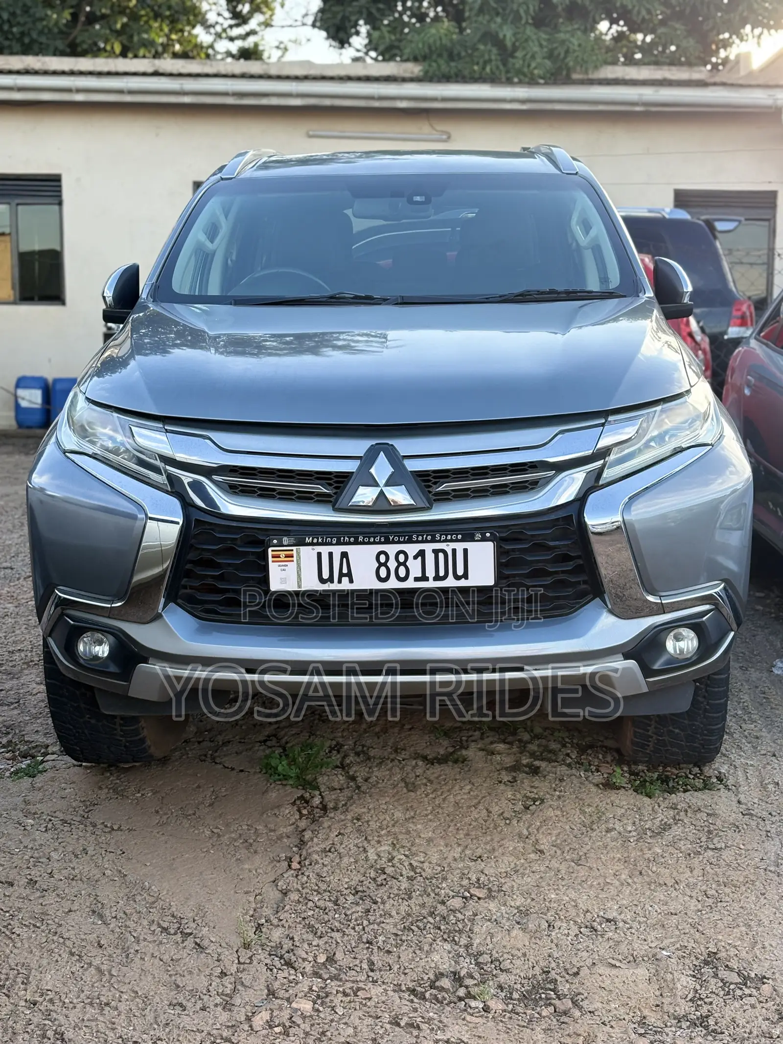 Mitsubishi Pajero 2018 Gray