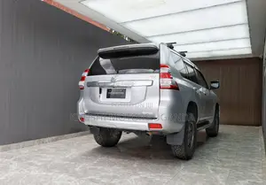 Toyota Land Cruiser Prado 2017 Silver