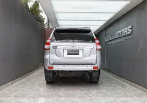 Toyota Land Cruiser Prado 2017 Silver