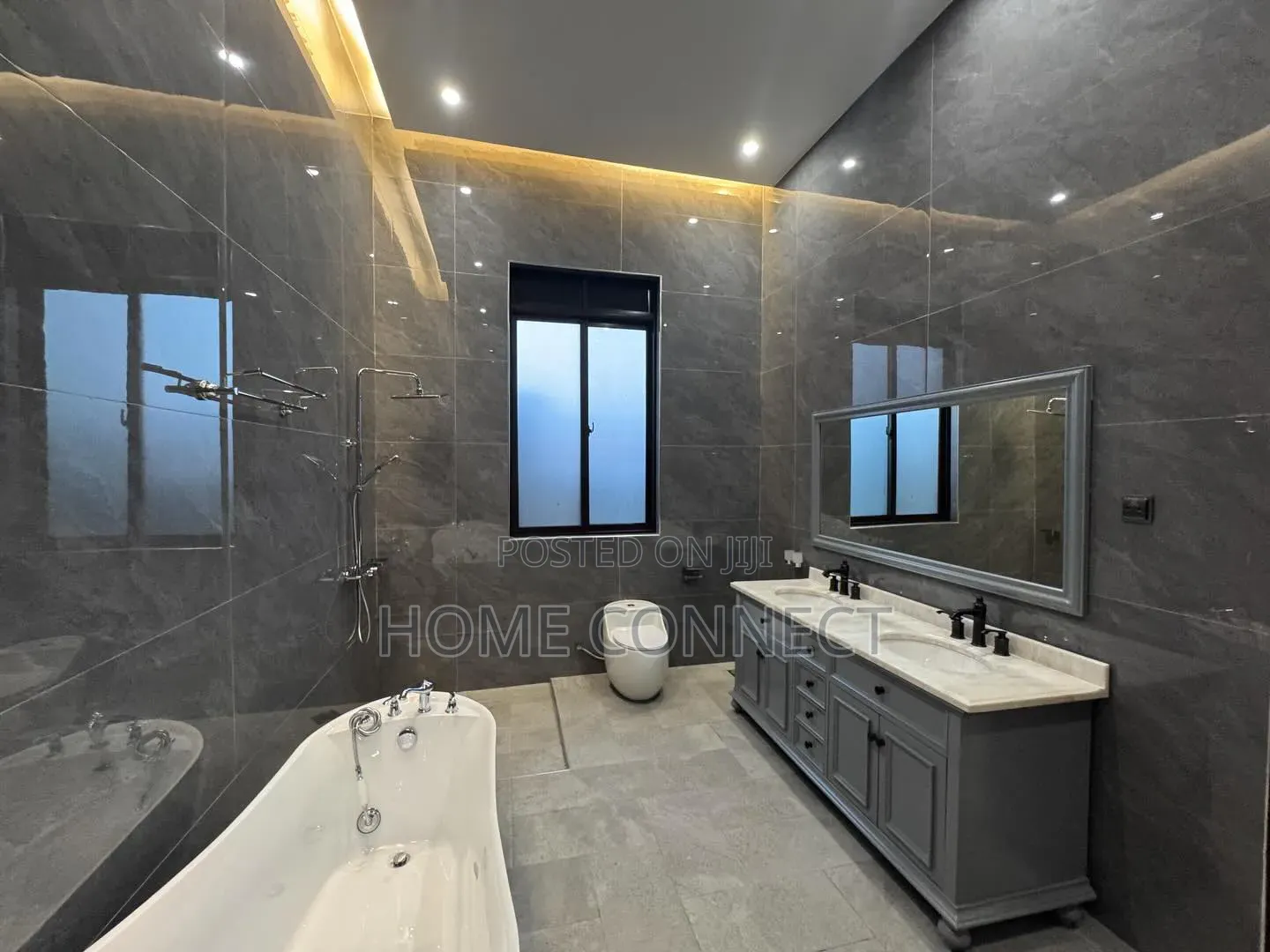 4bdrm Bungalow in Akright Estate, Central Division for sale