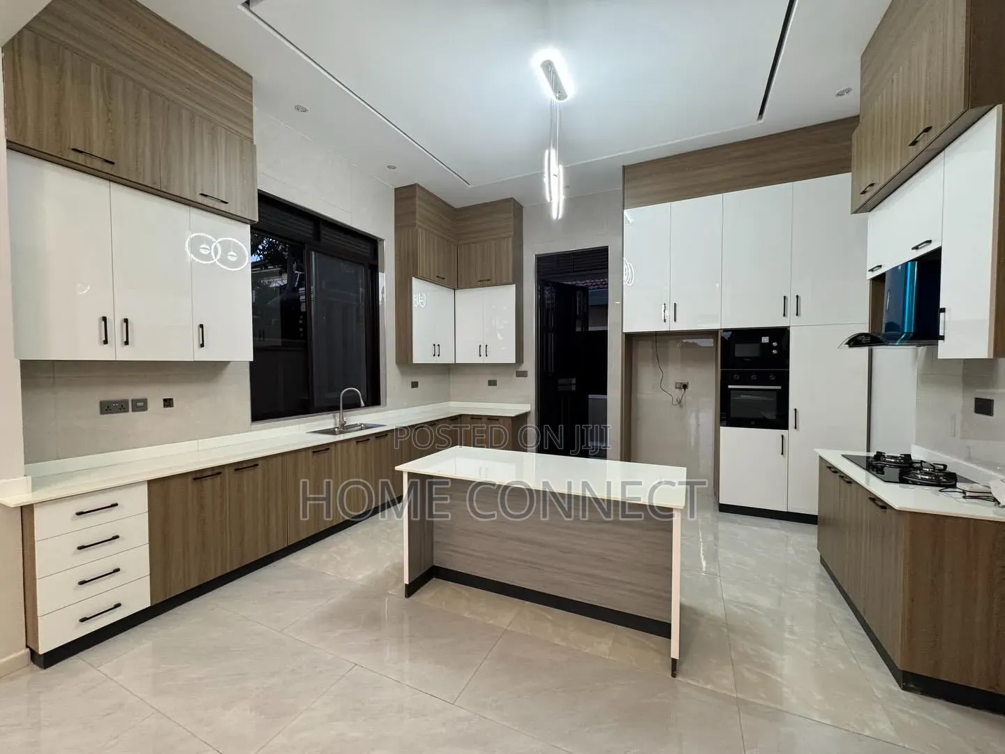 4bdrm Bungalow in Akright Estate, Central Division for sale