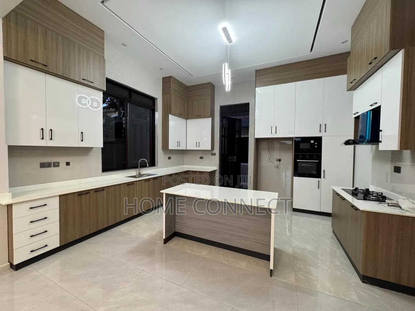 4bdrm Bungalow in Akright Estate, Central Division for sale