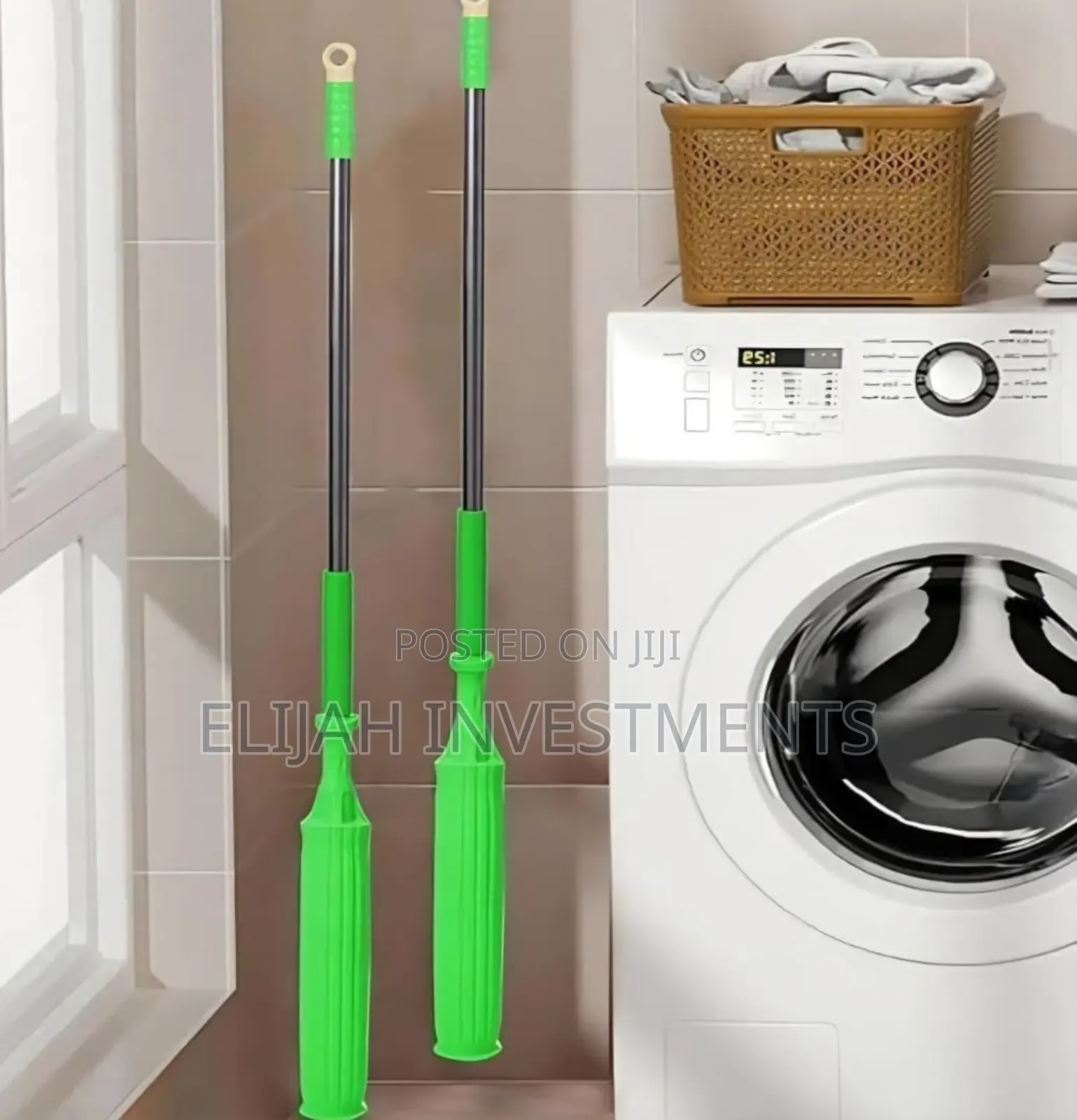 Self-Wringing Twist Mop