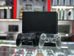 Ps4 With 2 Pads 10 Games