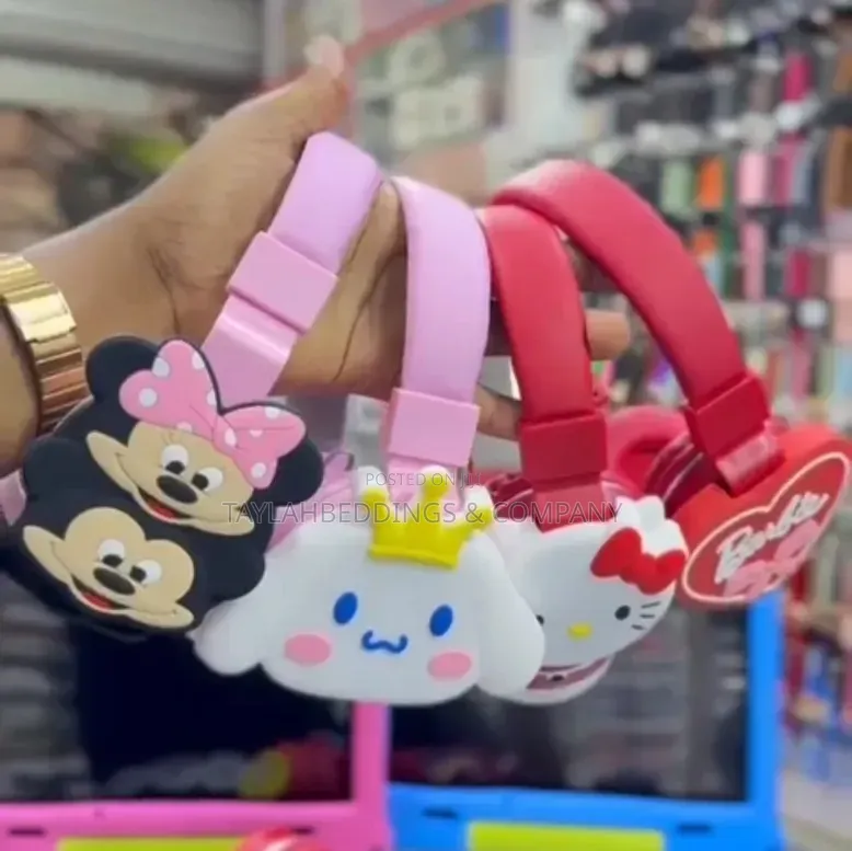 Hello Kitty Wired Headphones With Built-in Aux Cord Squishy Earcups