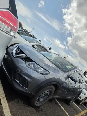 Nissan X-Trail 2017 Gray