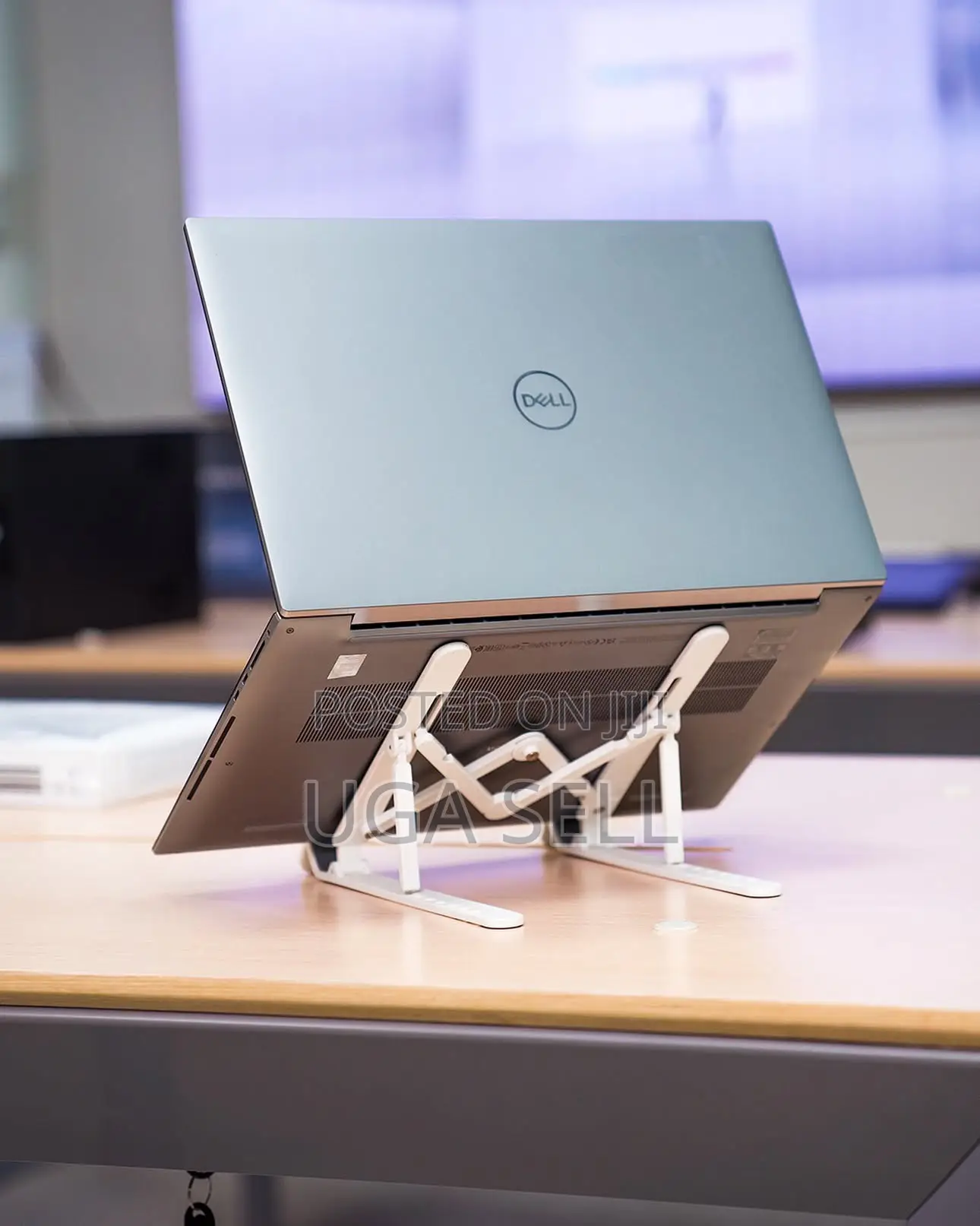 New Laptop Dell Precision 5680 16GB Intel Core i9 SSD 512GB